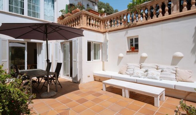 Two-bedroom ground-floor garden residence with private terrace and patio in palma