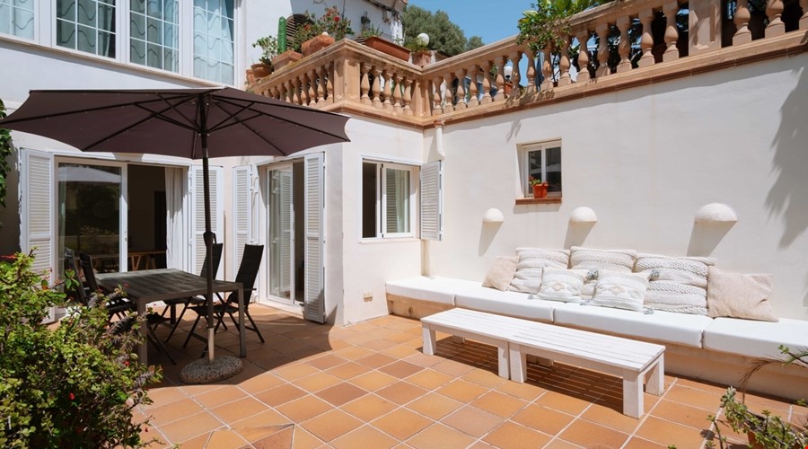 Two-bedroom ground-floor garden residence with private terrace and patio in Palma