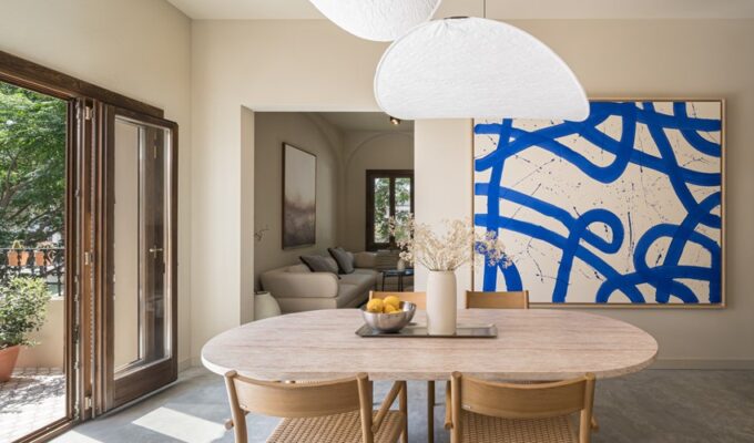 Three-bedroom design-led apartment with private loggia and historic charm in palma