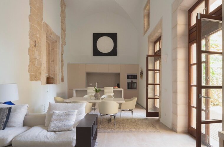 Historical sanctuary with vaulted ceilings and private terrace in palma