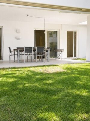 Spacious ground floor apartment with private garden and pool access for sale in pollensa