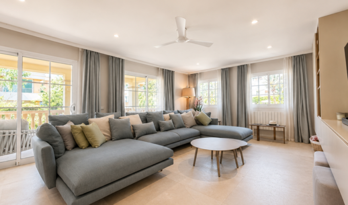 Renovated three-bedroom apartment for sale in santa ponsa