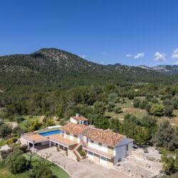 Eight-bedroom country estate with spectacular coastal views for sale in santa maría del camí
