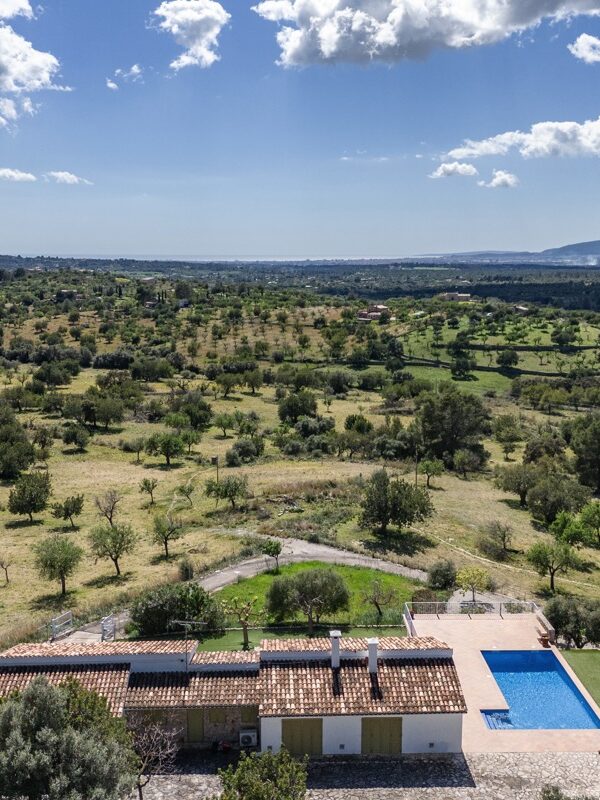 Eight-bedroom country estate with spectacular coastal views for sale in santa maría del camí