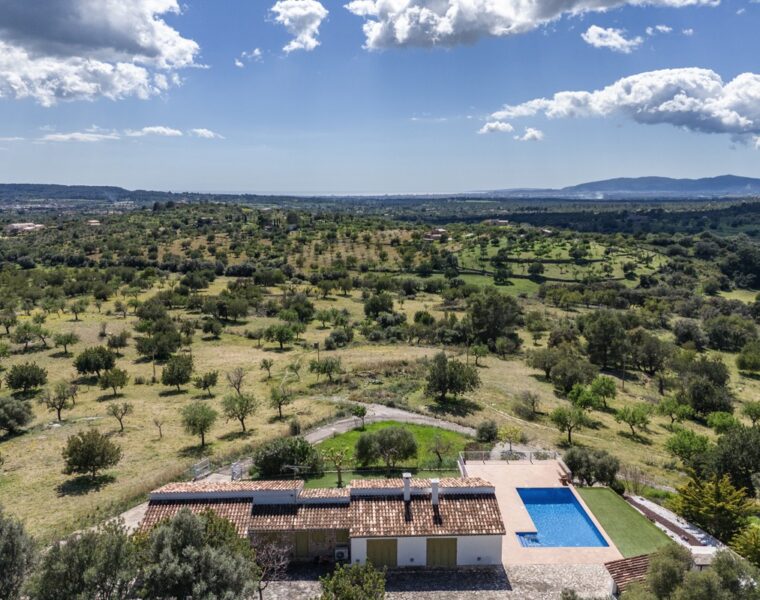 Eight-bedroom country estate with spectacular coastal views for sale in santa maría del camí