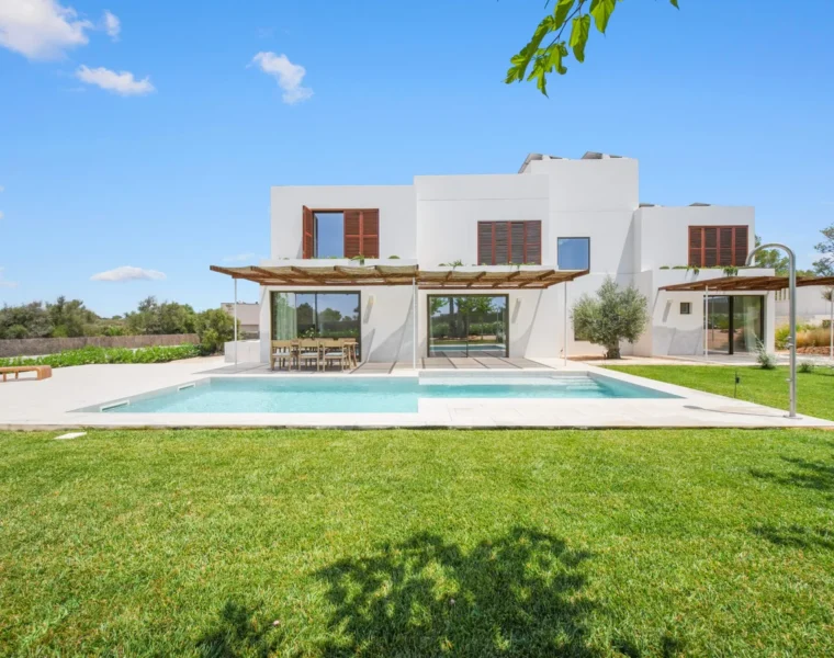 Architectural designer villa with panoramic roof terrace in son gual