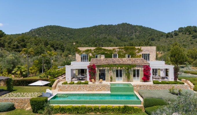 Magnificent mediterranean estate with coastal views for sale in santanyí