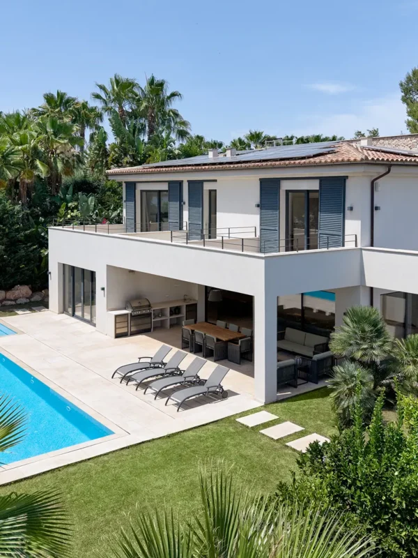 Five-bedroom contemporary designer villa with pool in santa ponsa