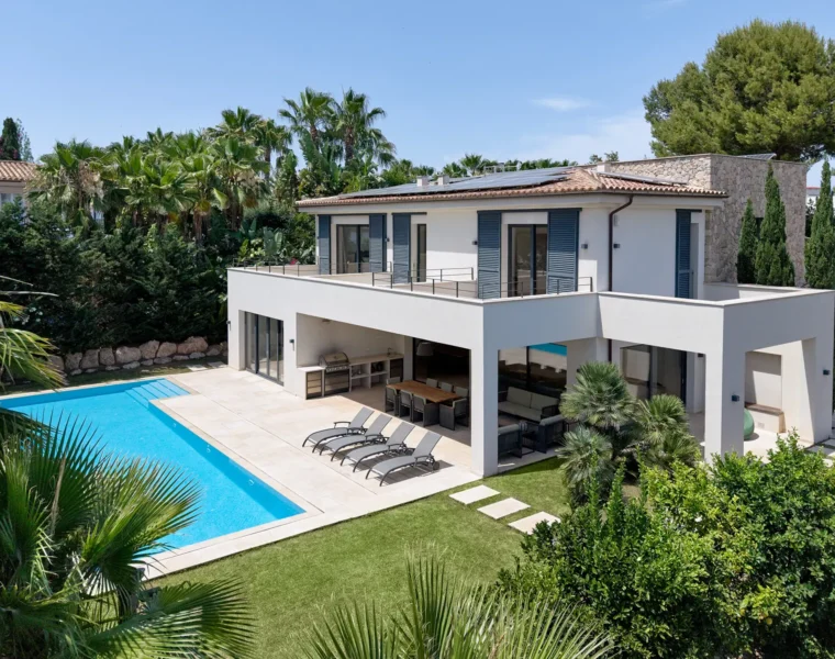 Five-bedroom contemporary designer villa with pool in santa ponsa