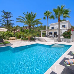 Mediterranean villa with holiday license and sea views in port d'andratx