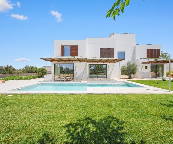 Architectural designer villa with panoramic roof terrace in palma