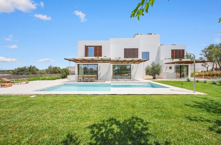 Architectural designer villa with panoramic roof terrace in palma