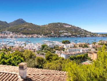 Mediterranean sea view villa with guest accommodation for sale in port d’andratx
