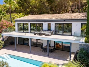 Contemporary coastal sanctuary with infinity pool and gym in port d’andratx