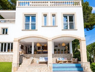 Elevated mediterranean villa with pool and sea views for sale in bendinat