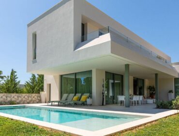 Contemporary architectural villa with wellness spaces for sale in santa ponsa