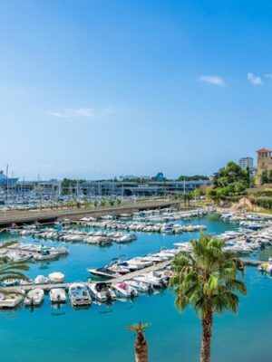 Contemporary three-bedroom apartment with expansive marina-view terrace in palma