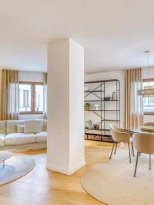 Apartment for sale with expansive terrace in palma