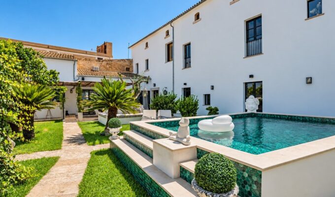 Grand historic manor with private ballroom and wellness spa near santa maría del camí