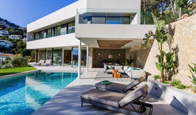 Sophisticated five-bedroom contemporary villa for sale in port d’andratx