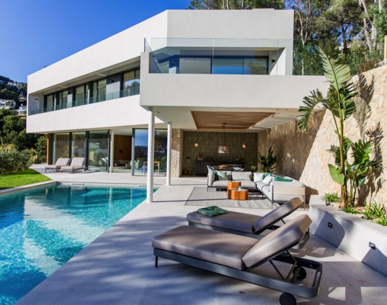 Sophisticated five-bedroom contemporary villa for sale in port d’andratx
