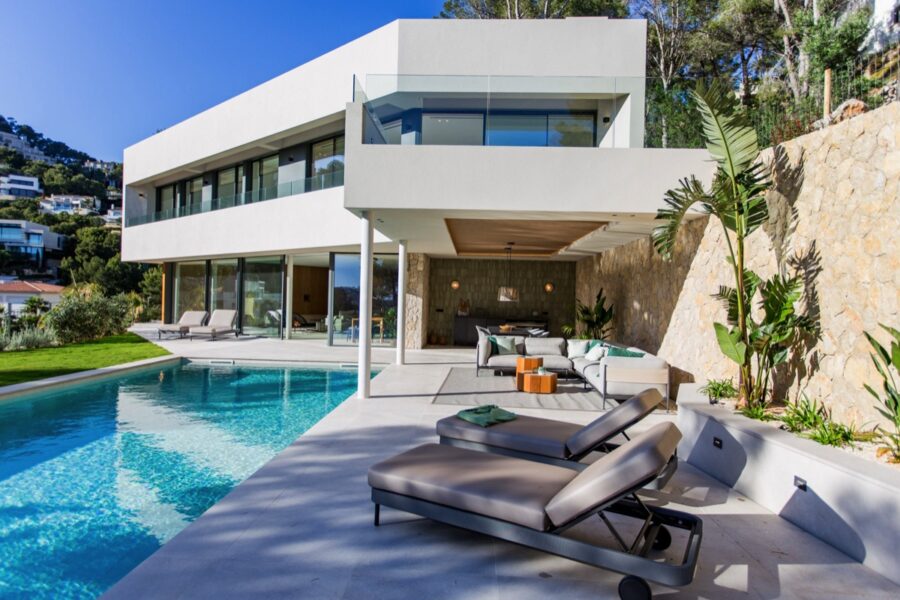 Sophisticated five-bedroom contemporary villa for sale in port d’andratx