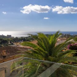Contemporary sea-view townhouse with private roof terrace for sale in genova