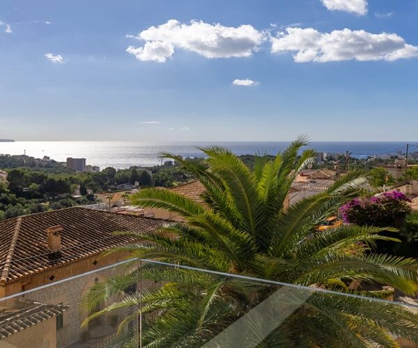 Contemporary sea-view townhouse with private roof terrace for sale in genova