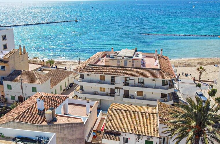 Expansive multi-level villa with sea views and investment potential for sale in ciudad jardin