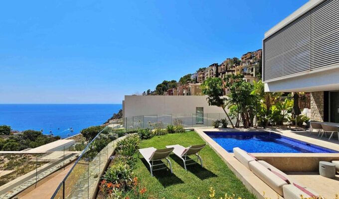 Exquisite contemporary villa with premium interiors and private pool in port d'andratx