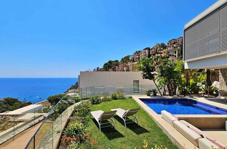 Exquisite contemporary villa with premium interiors and private pool in port d'andratx