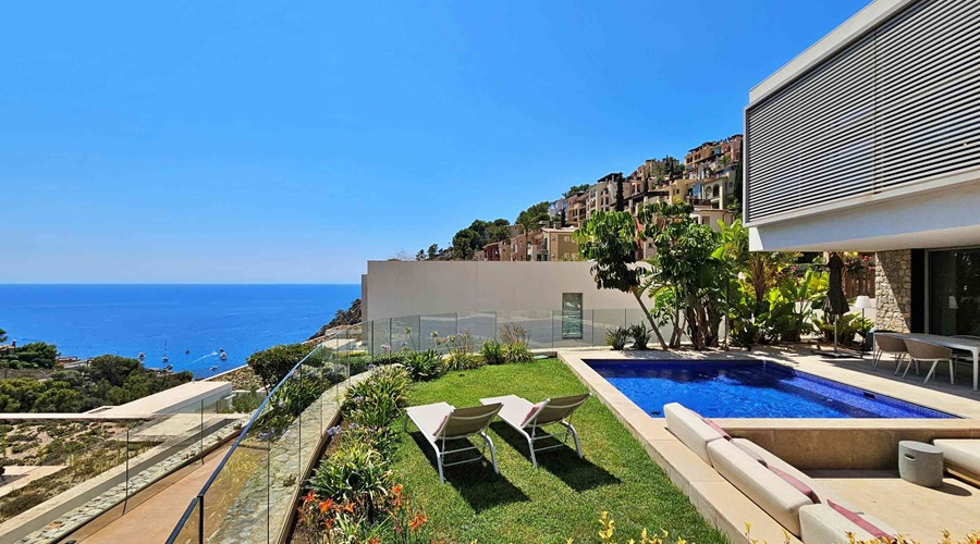 Exquisite contemporary villa with premium interiors and private pool in port d'andratx
