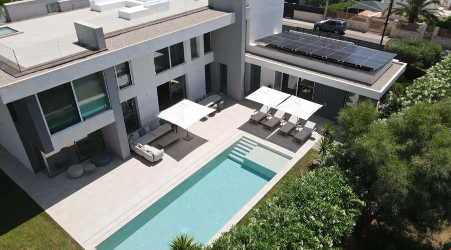 Spacious contemporary villa with private pool and mature gardens for sale in santa ponsa