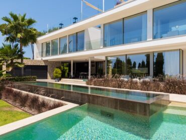 Contemporary five-bedroom villa with rooftop terrace and coastal vistas in sol de mallorca