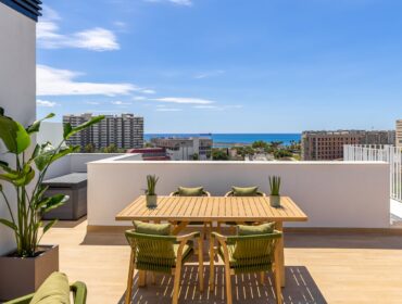 Modern coastal apartment with private roof terrace and sea views for sale in portixol, palma