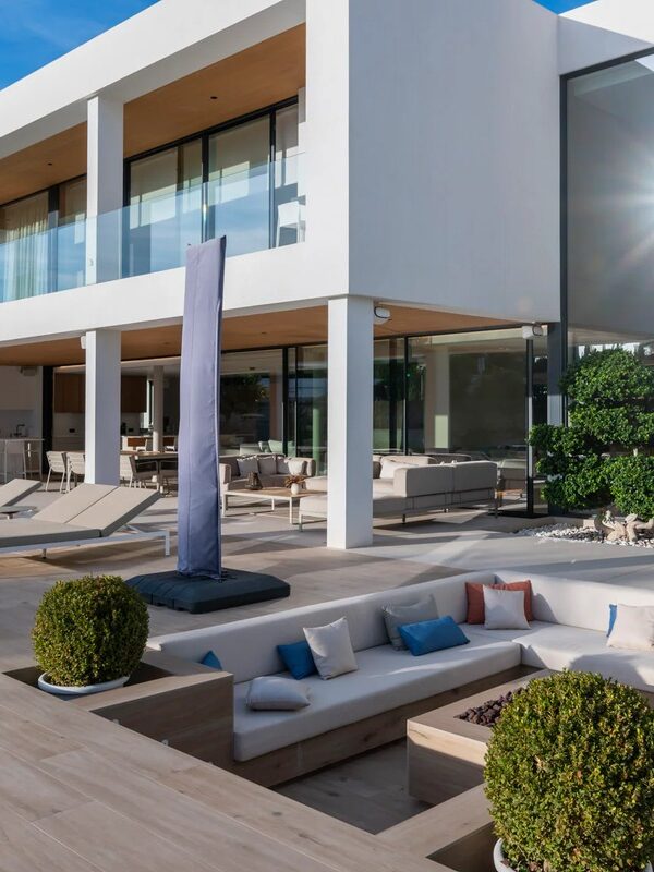 Villa santa ponsa: a mediterranean home by porcelanosa