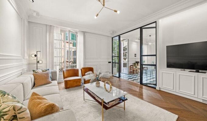 Grand architectural residence with guest apartment and private terrace for sale in palma
