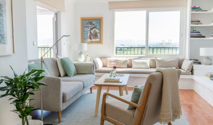 Coastal living apartment with expansive private terrace for sale in palma