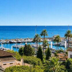 Coastal penthouse with private roof terrace for sale in sant agustí
