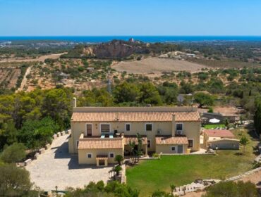 Mediterranean country house with holiday license and coastal views for sale in artà