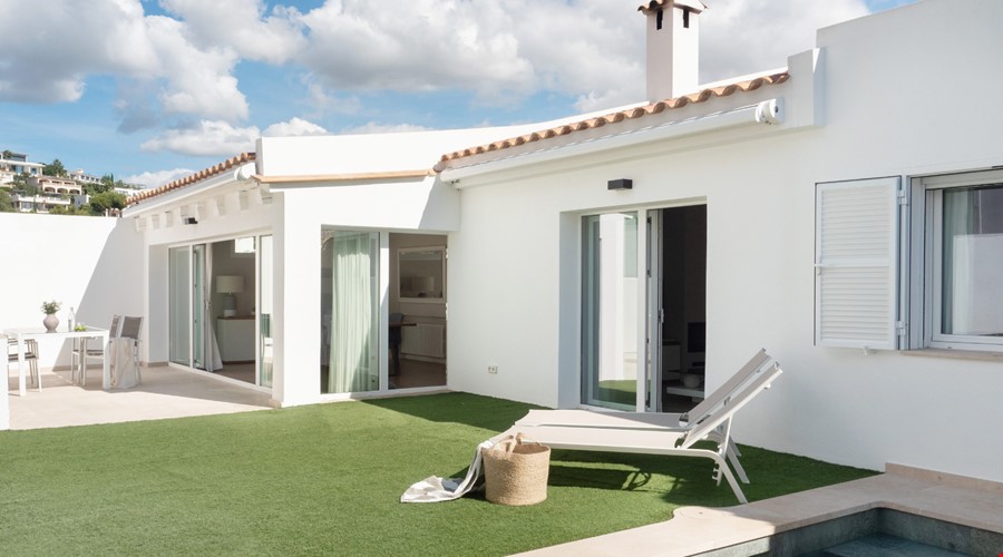 Refined Townhouse with Private Saltwater Pool and Versatile Spaces for sale in Bendinat