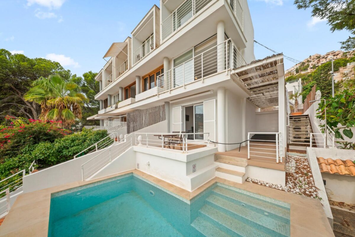 Contemporary townhouse with private pool and harbour views for sale in Port d’Andratx