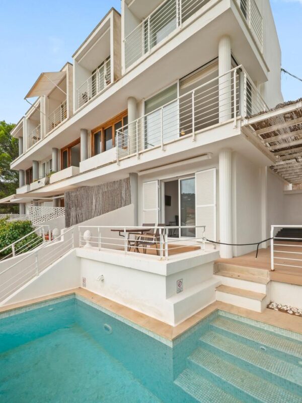 Contemporary townhouse with private pool and harbour views for sale in port d’andratx