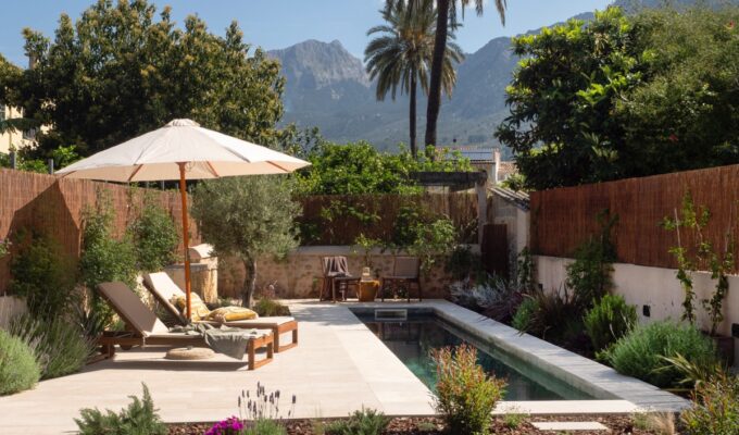 Contemporary four-bedroom townhouse with saltwater pool for sale in sóller
