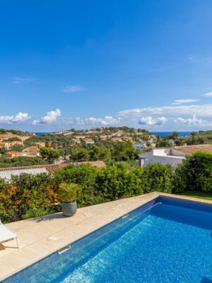 Three-bedroom coastal villa with sweeping sea views and private pool in artà