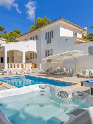Mediterranean villa with panoramic views and private pool for sale in calvià