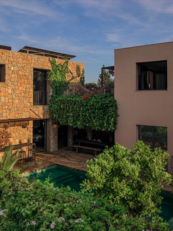 Contemporary four-bedroom villa with saltwater pool and sea vistas in palma