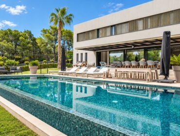 Contemporary six-bedroom sanctuary bordering nature in santa ponsa