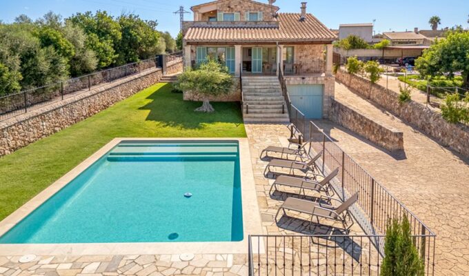 Serene three-bedroom villa with private pool and expansive views in sineu