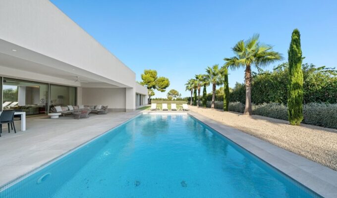 Exquisite single-level modern villa with saltwater pool for sale in sol de mallorca